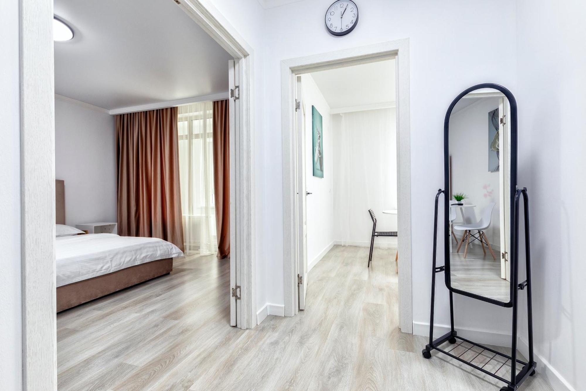 Raisson Aparthotel Af96 Хан Шатыр Astana Bagian luar foto